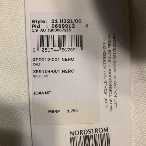 🚦🔥 Salvatore Ferragamo Purse 🔥🚦 - Picture 4 of 4